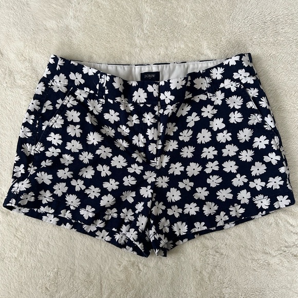 J.Crew Classic Chino Shorts Women's Blue/White Floral, Size 6, Like New - Picture 1 of 5